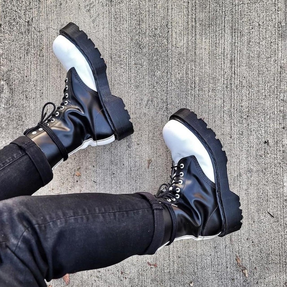 Dr Marten Crazy Bomb with envy soles